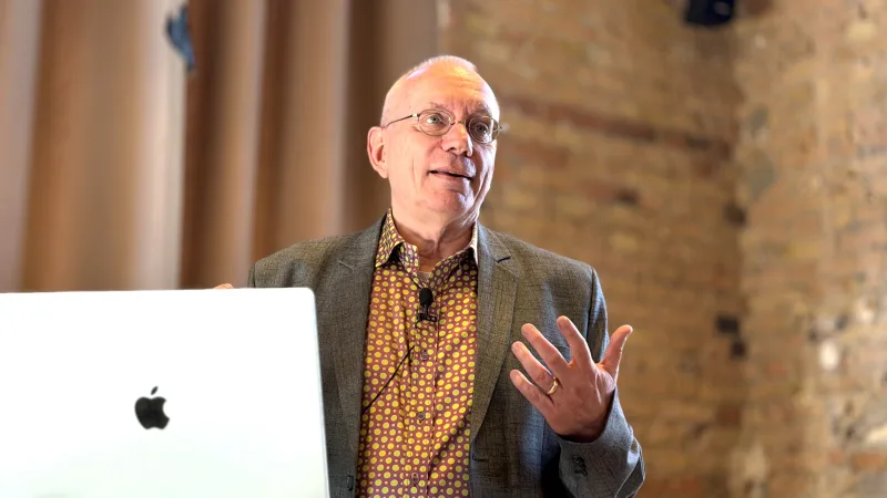 Stefan Weimar im Workshop ‚Lokale KI zum Anfassen‘ – Mai 2026